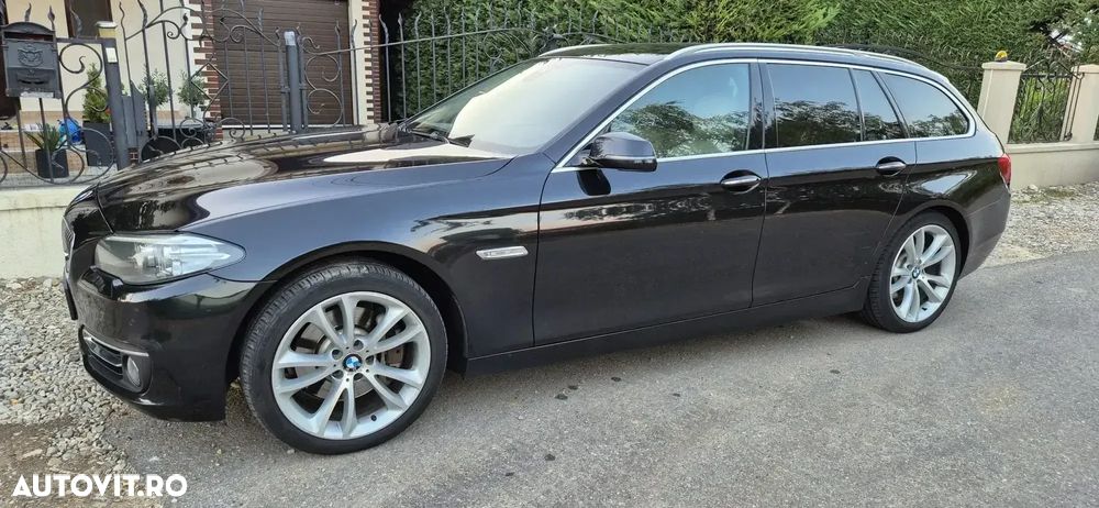 BMW Seria 5 525d Aut. Luxury Line - 2