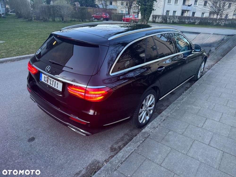 Mercedes-Benz Klasa E 400 4-Matic 9G-TRONIC - 2