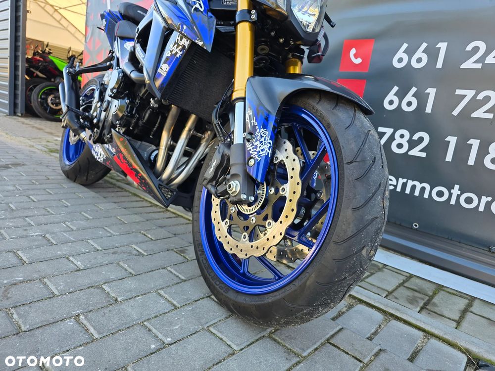 Suzuki GSX - 28