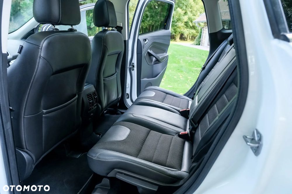 Ford Kuga - 26