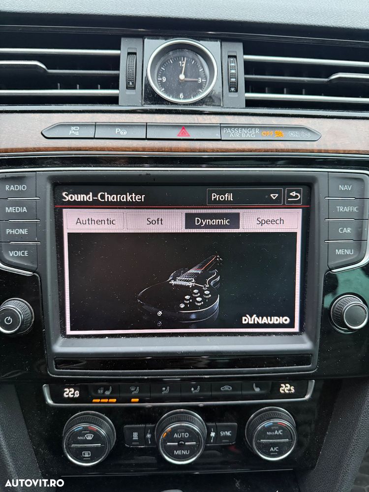 Volkswagen Passat - 13