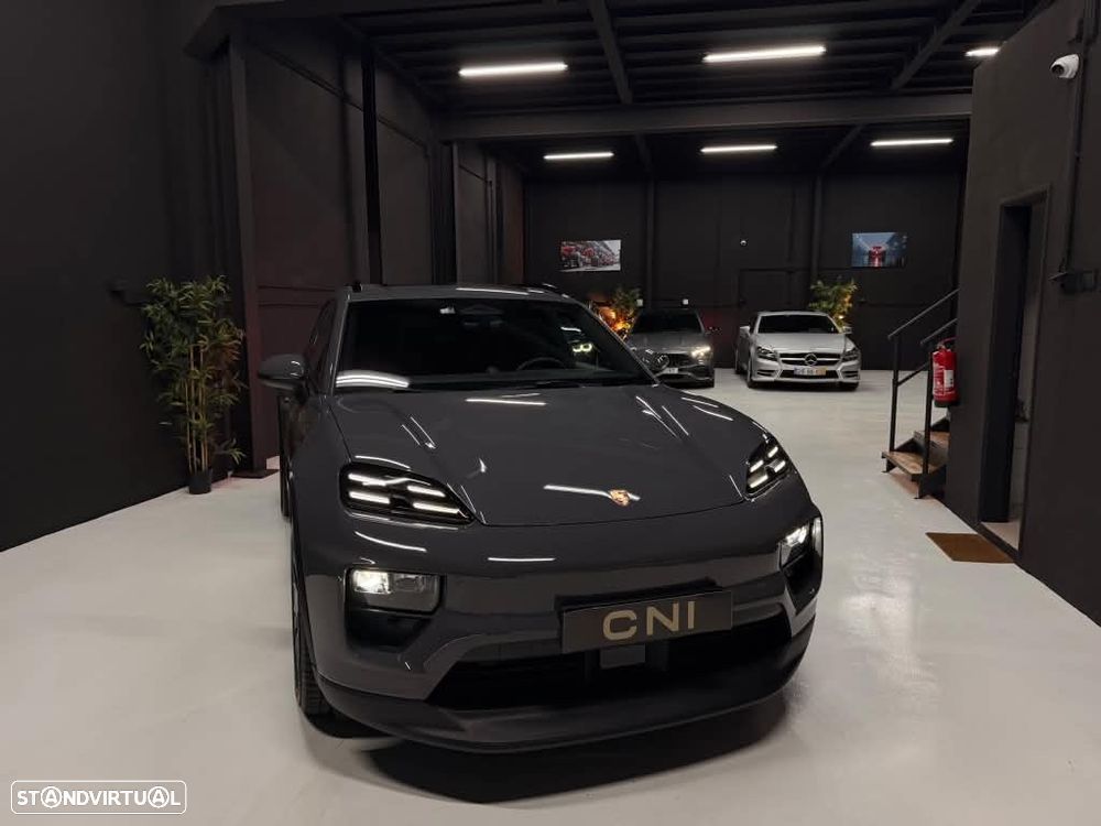 Porsche Macan Electric 4S - 7