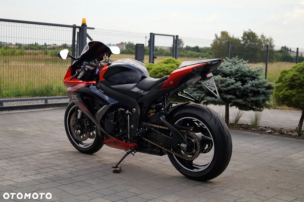 Suzuki GSX-R - 8