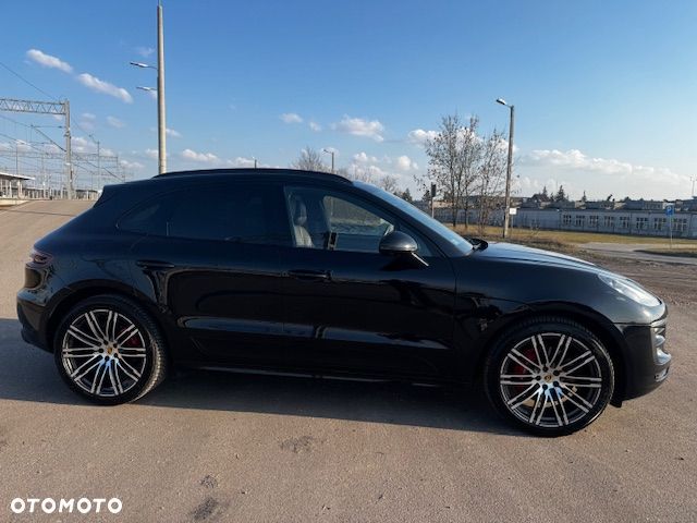 Porsche Macan - 3