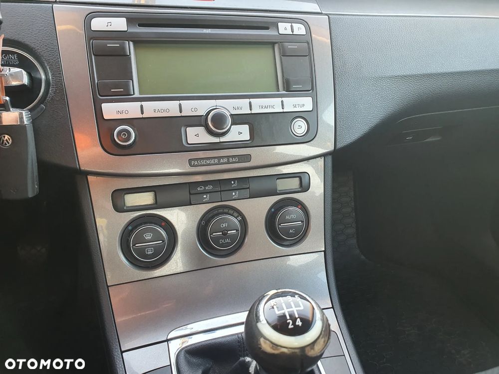 Volkswagen Passat 1.9 TDI Individual - 9