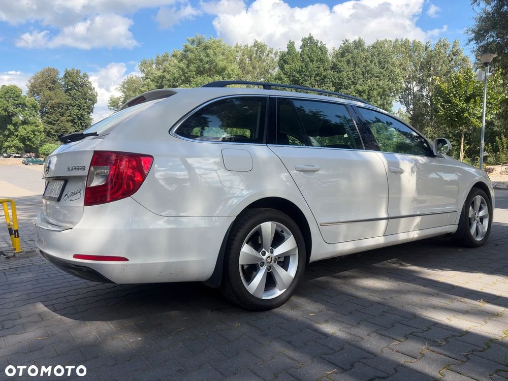 Skoda Superb 2.0 TDI DSG Active - 7