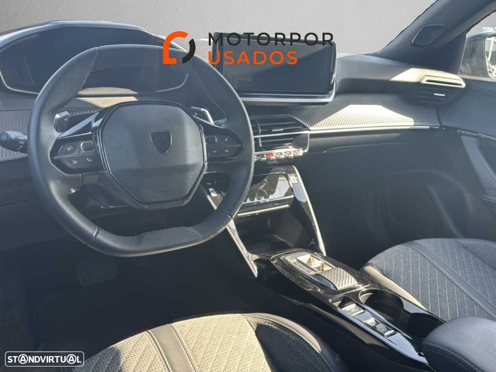 Peugeot 2008 1.2 Hybrid Allure e-DCS6 - 11