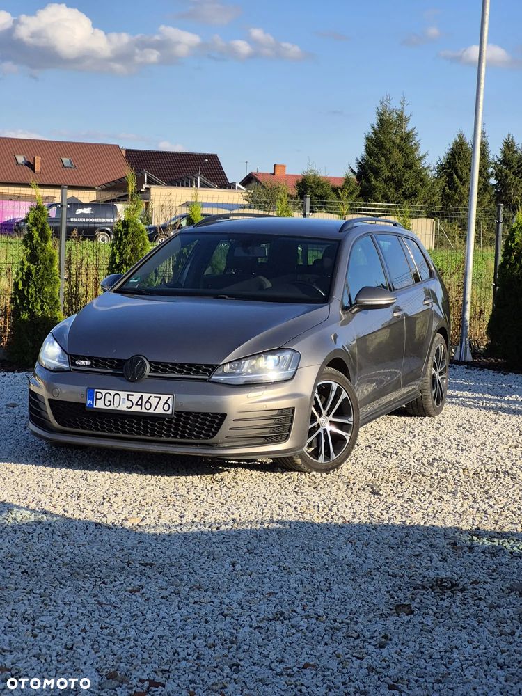 Volkswagen Golf - 5