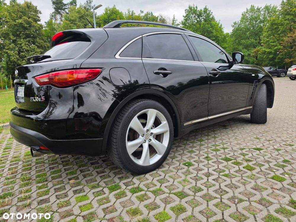 Infiniti FX FX30d S Premium - 9