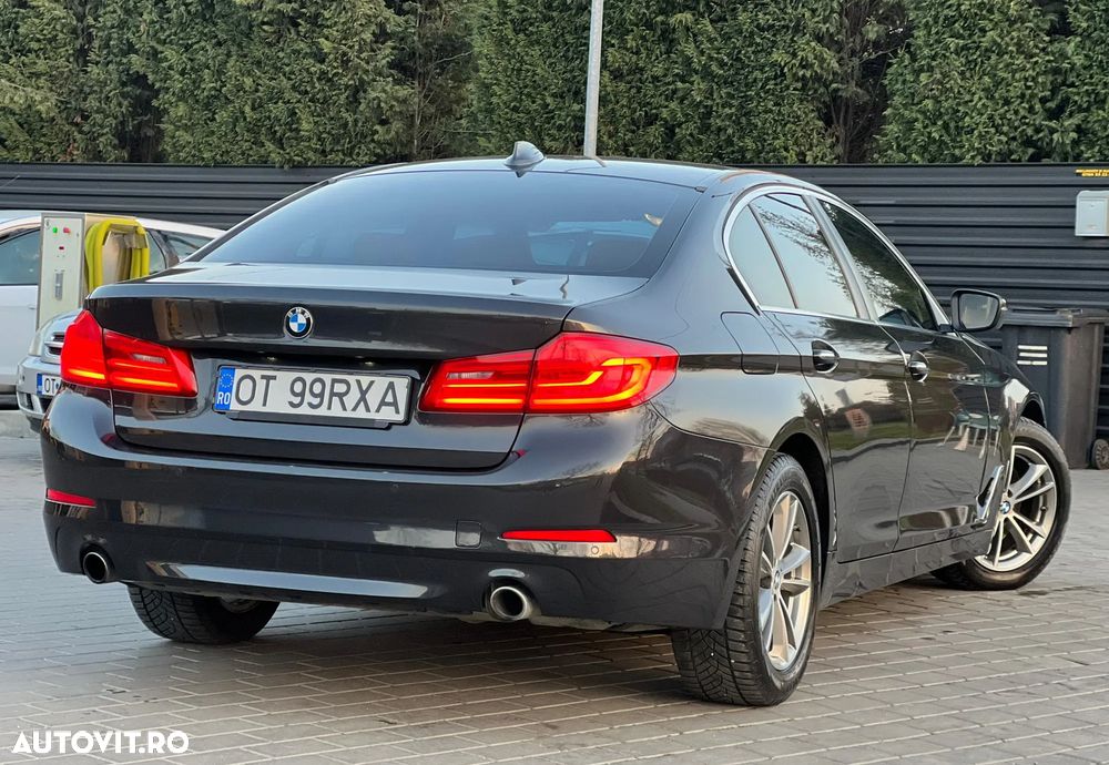 BMW Seria 5 530i Aut. Luxury Line - 9