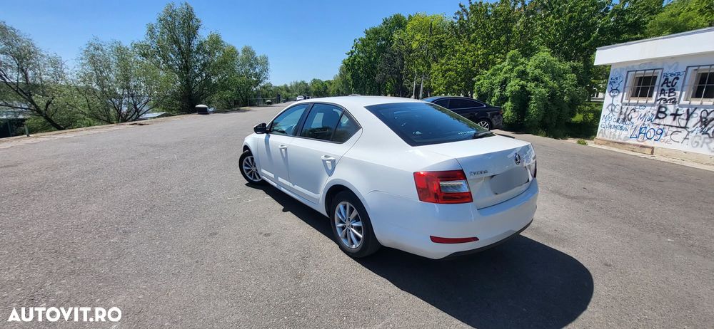 Skoda Octavia 2.0 TDI Style - 10