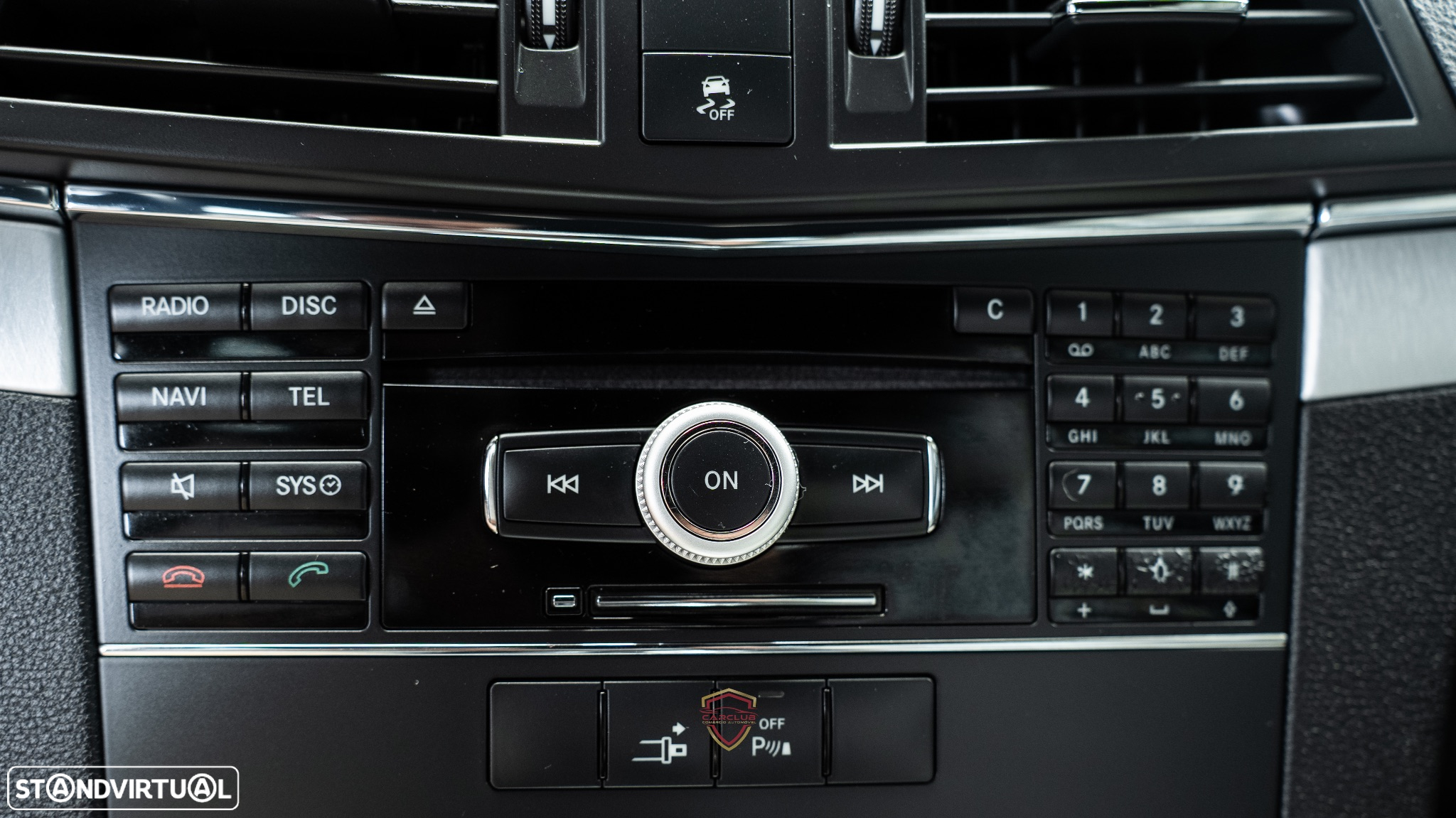 Mercedes-Benz E 220 CDi Avantgarde BlueEfficiency Auto - 25