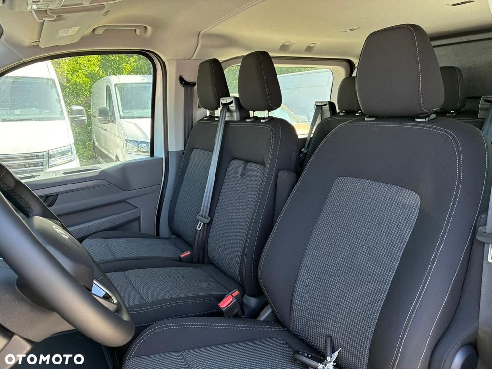 Volkswagen Transporter T7 Furgon PLUS 4MOTION/6 osob./AUTOMAT 2,0 TDI 170 KM r. o. 3500 mm - 16