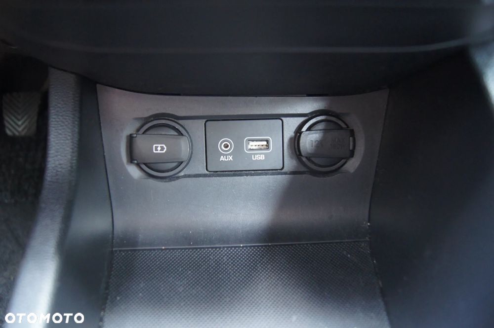 Hyundai i20 blue 1.2 YES!+ - 30