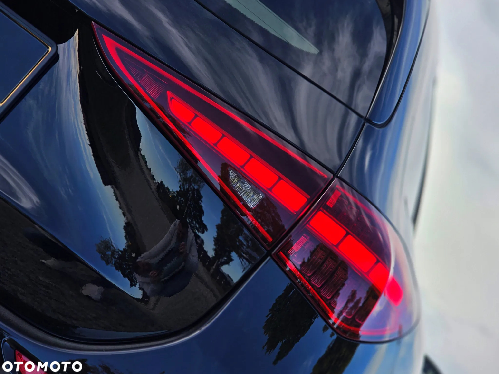 Mercedes-Benz Klasa C 220 d 4Matic T 9G-TRONIC AMG Line - 14