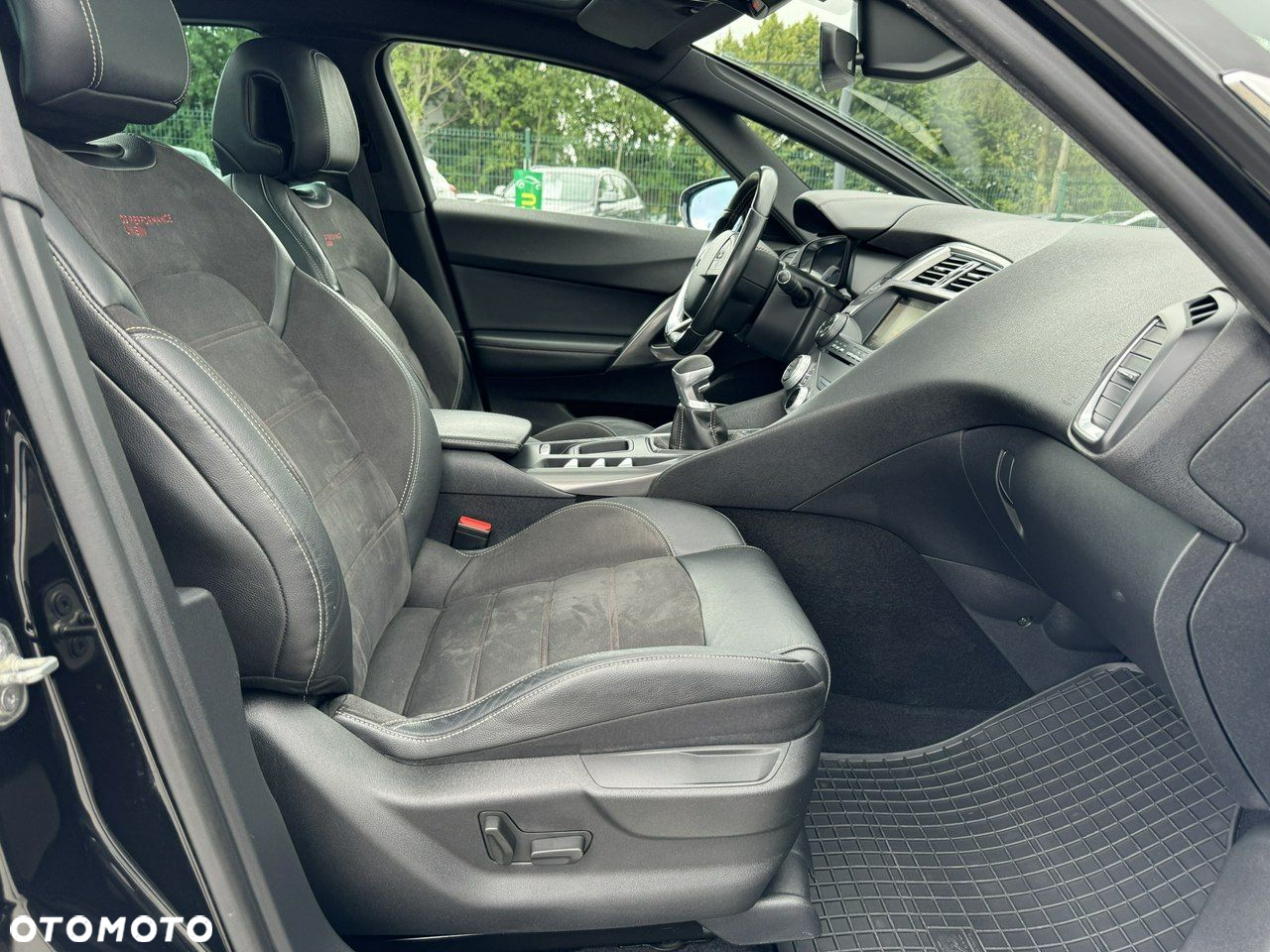 Citroën DS5 BlueHDi 150 Sport Chic - 36