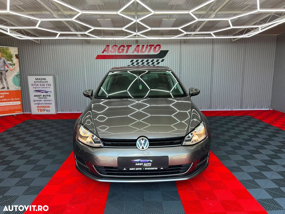 Volkswagen Golf - 3
