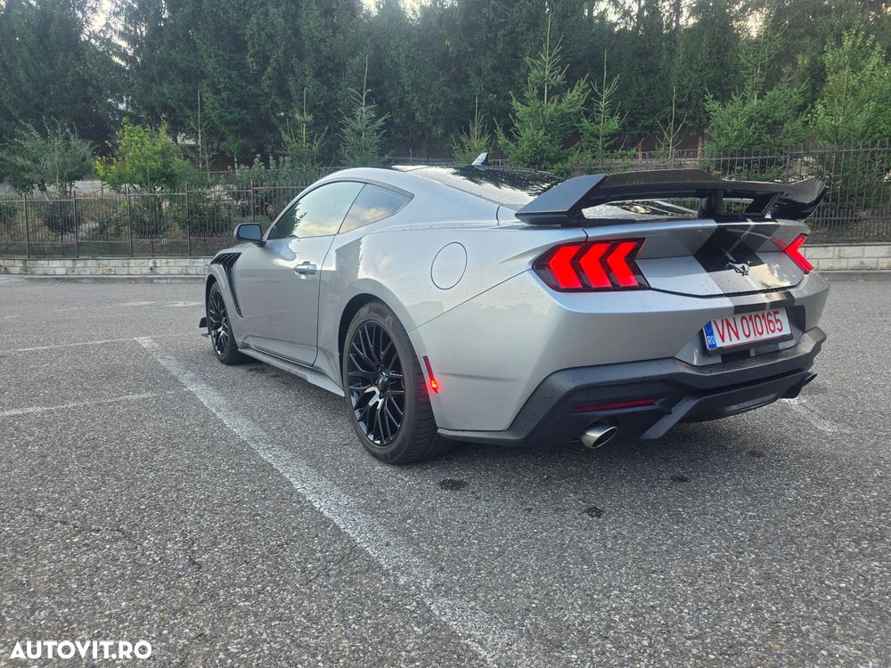 Ford Mustang - 13