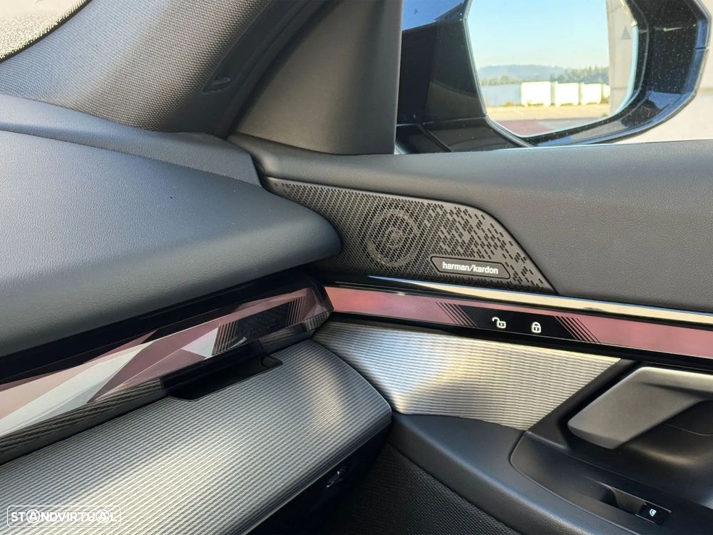 BMW i5 eDrive40 Pack Desportivo M - 12