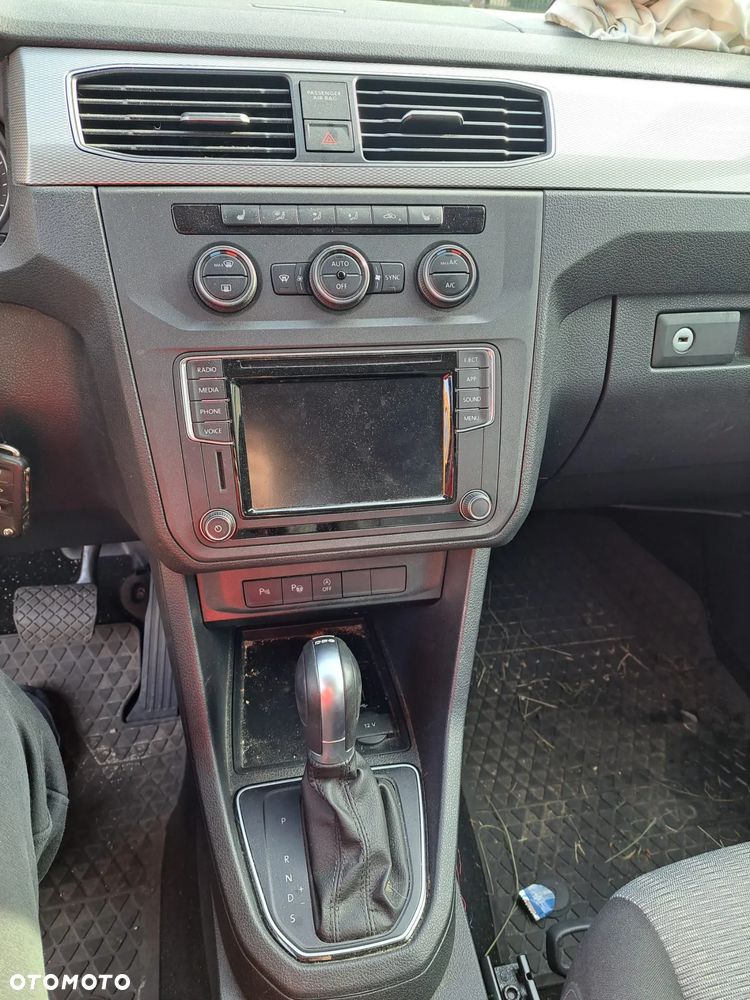 Volkswagen Caddy - 10