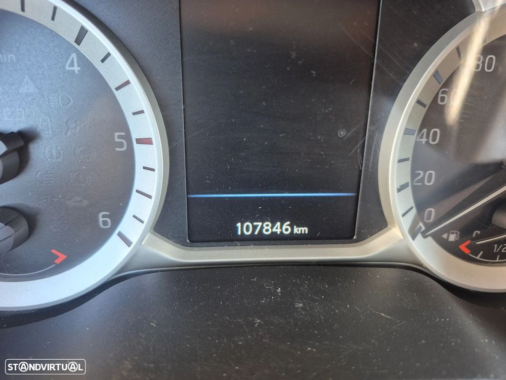 Nissan Navara 2.3 dCi CD 4WD N-Guard AT — fotografia 7