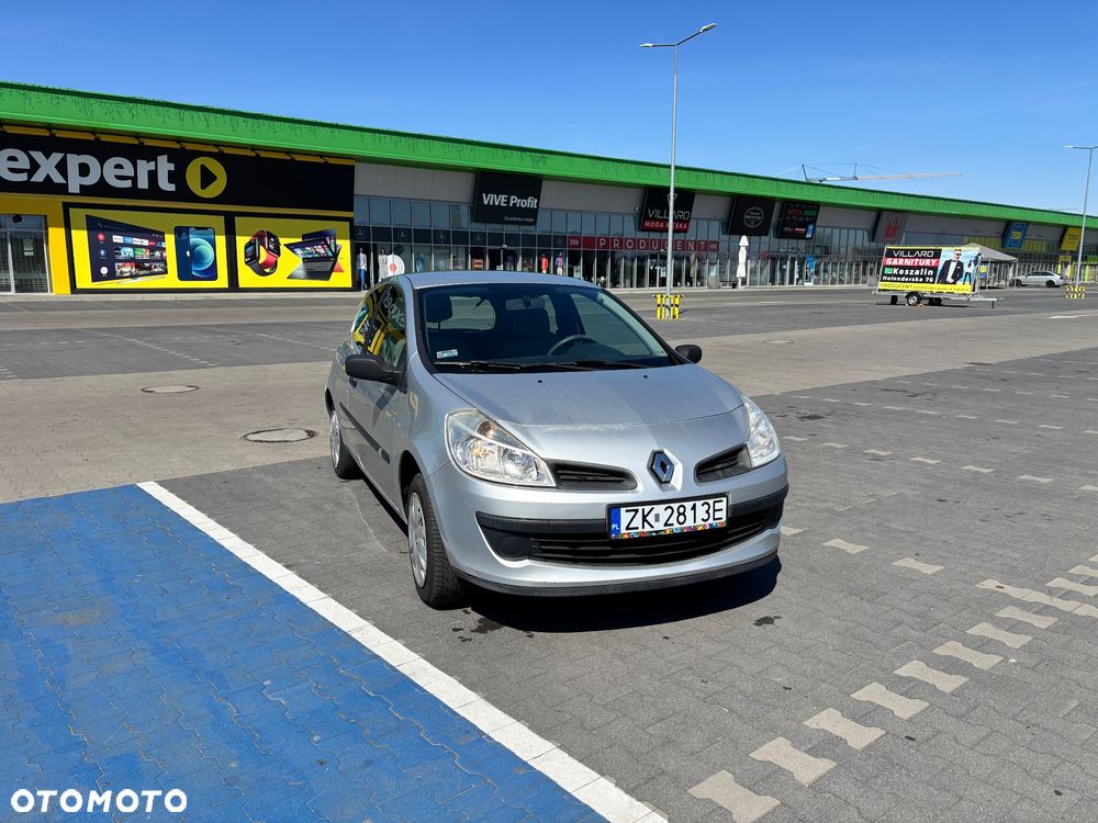 Renault Clio - 1