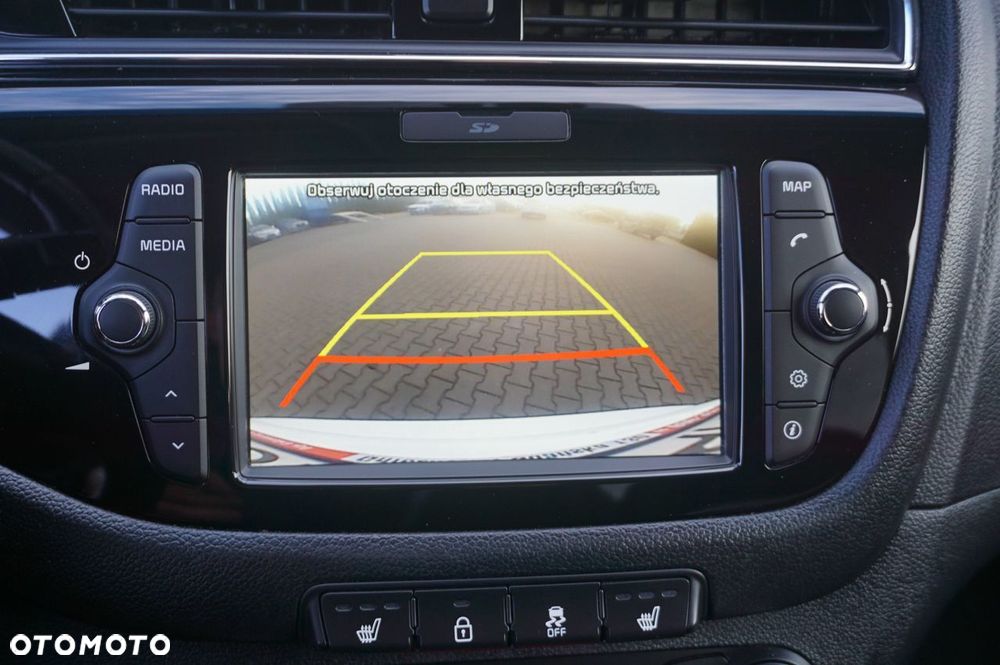 Kia Ceed 1.6 GDI Dream Team Edition - 8