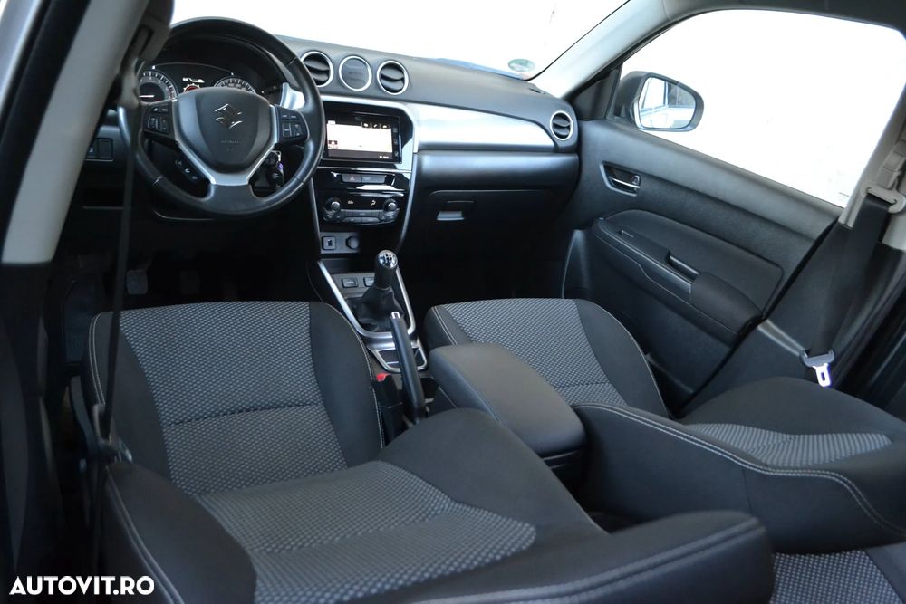 Suzuki Vitara 1.0 Boosterjet Allgrip Comfort - 6