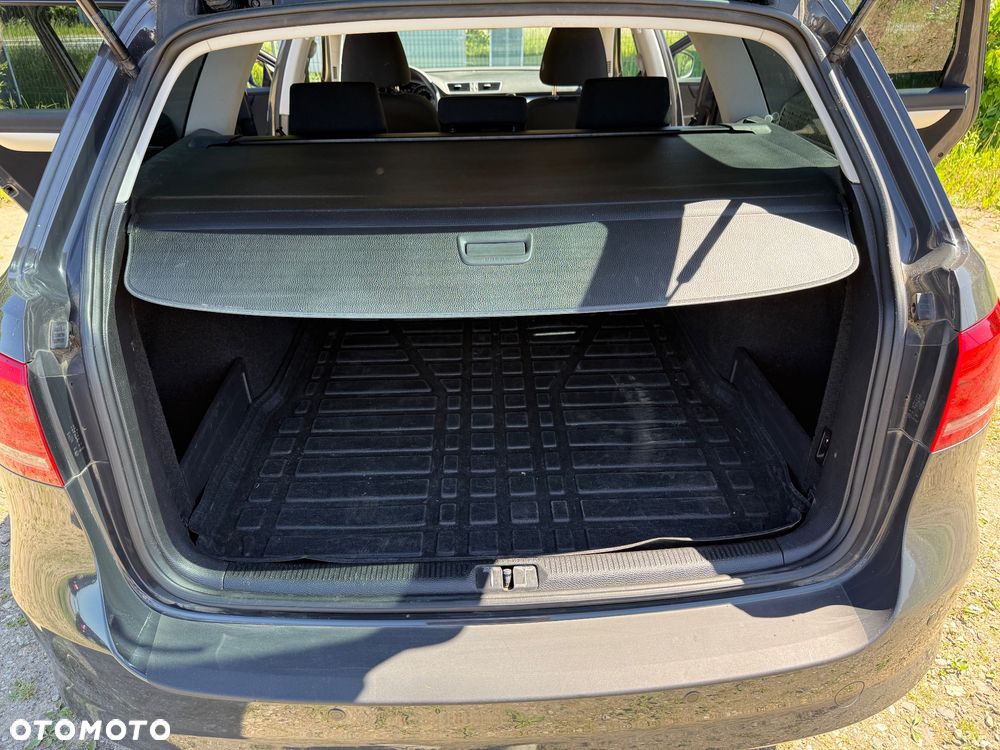 Volkswagen Passat 2.0 TDI BlueMotion Technology Comfortline - 17