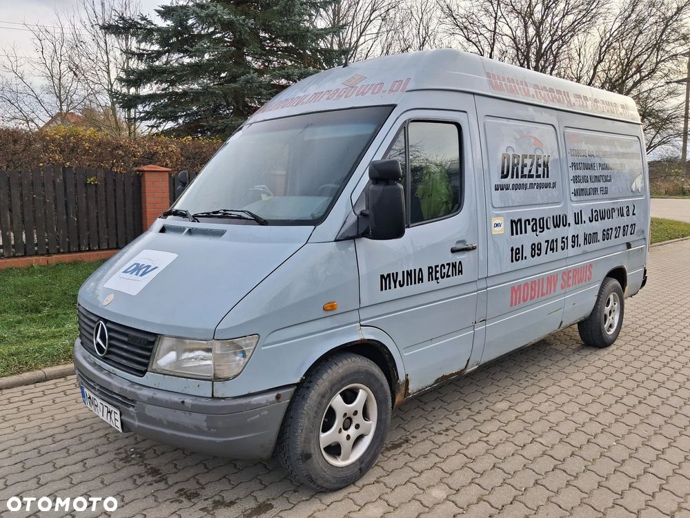 Mercedes-Benz Sprinter - 1