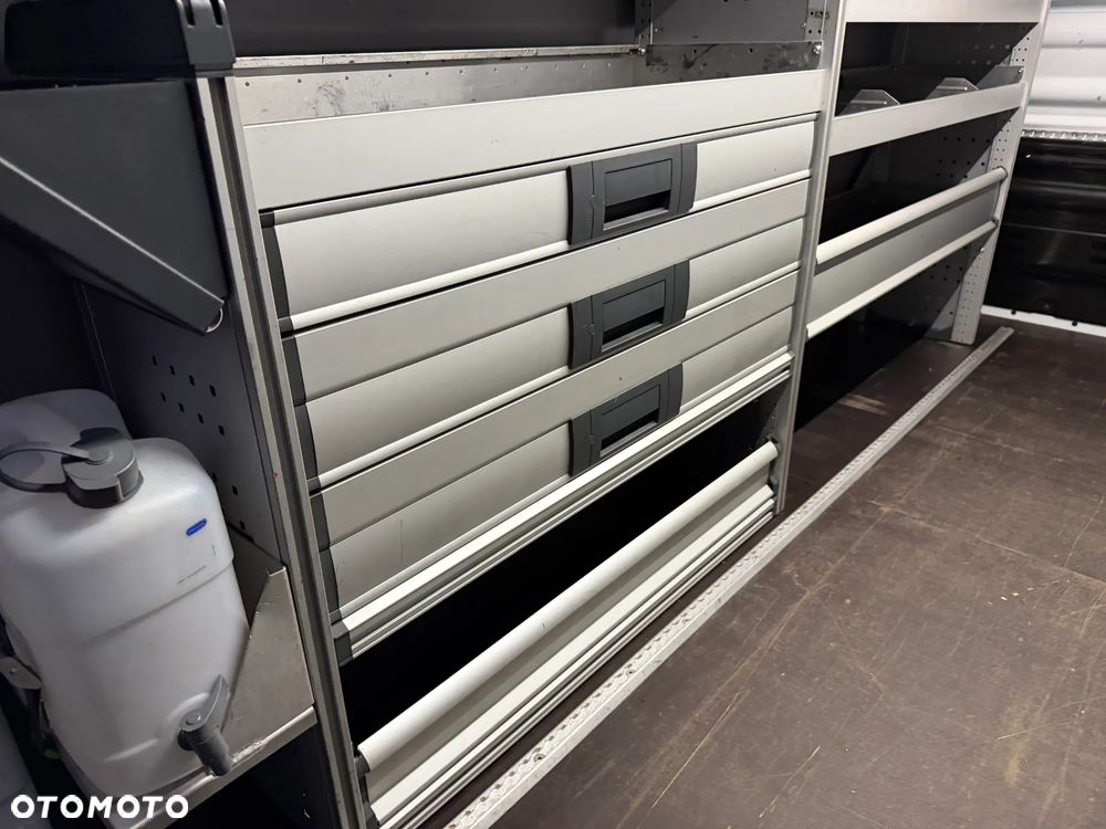 Renault Trafic - 22