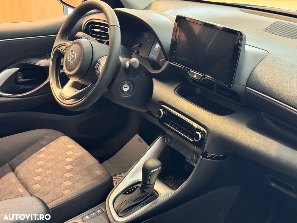 Toyota Yaris 1.5 VVT-i HSD Active - 20