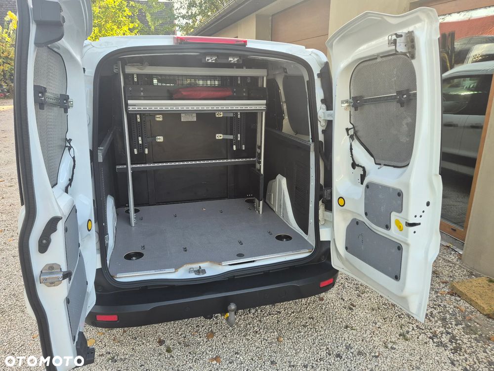 Ford Transit Connect - 10