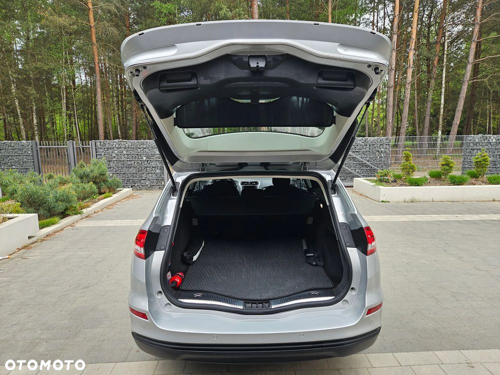 Ford Mondeo 2.0 TDCi Ambiente - 26