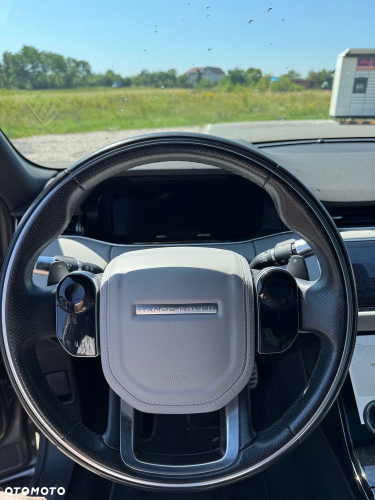 Land Rover Range Rover Evoque 2.0 D180 mHEV R-Dynamic - 11