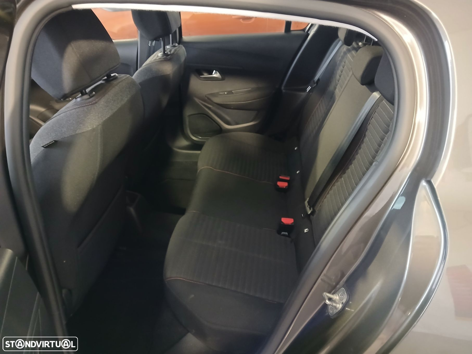 Peugeot 208 1.2 PureTech Active Pack - 7