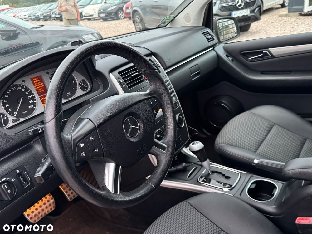 Mercedes-Benz Klasa B - 35