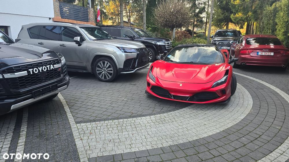 Ferrari F8 Tributo - 33