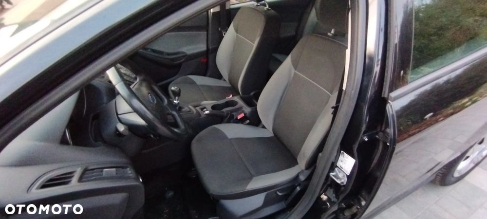 Ford Focus 1.6 TDCi DPF Ambiente - 10