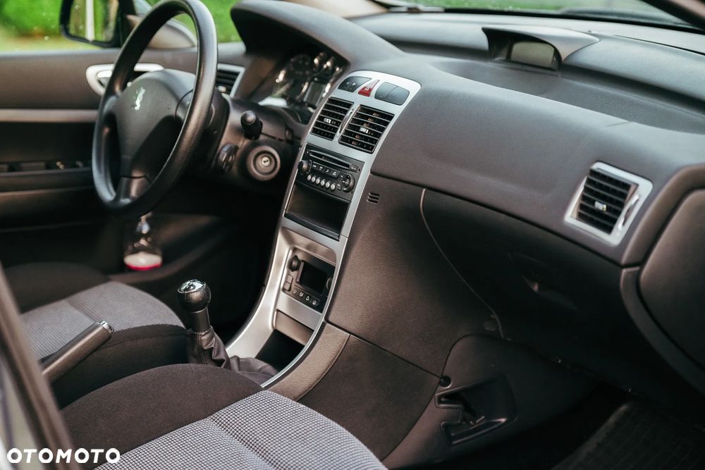 Peugeot 307 1.4 Oxygene - 15