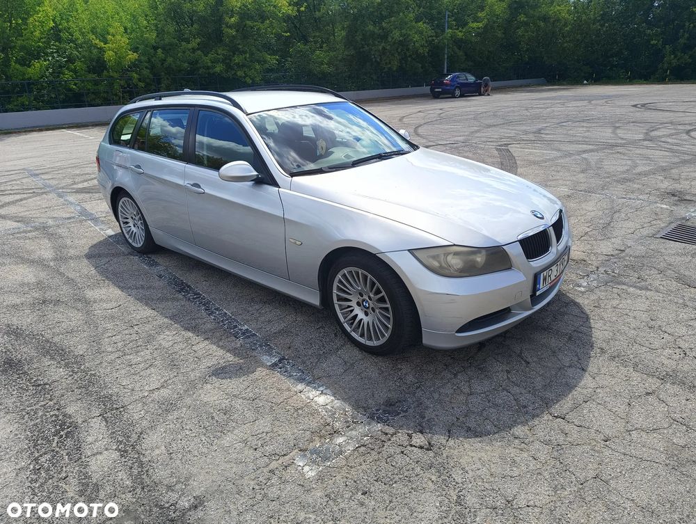 BMW Seria 3 318i - 3