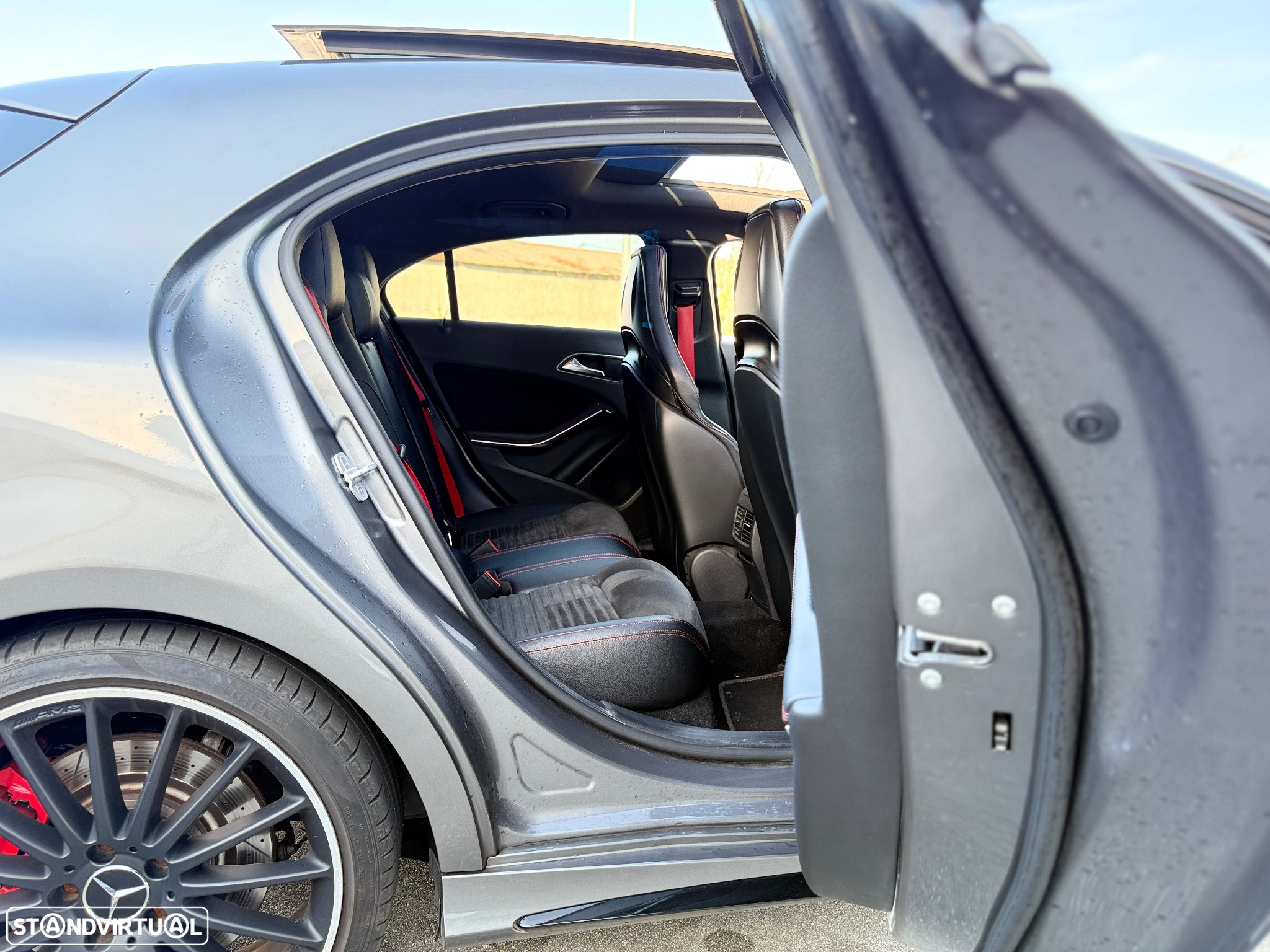 Mercedes-Benz A 45 AMG 4Matic Speedshift 7G-DCT - 36