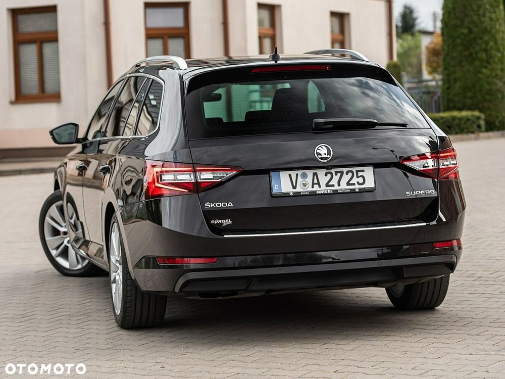 Skoda Superb 2.0 TDI DSG Premium Edition - 2