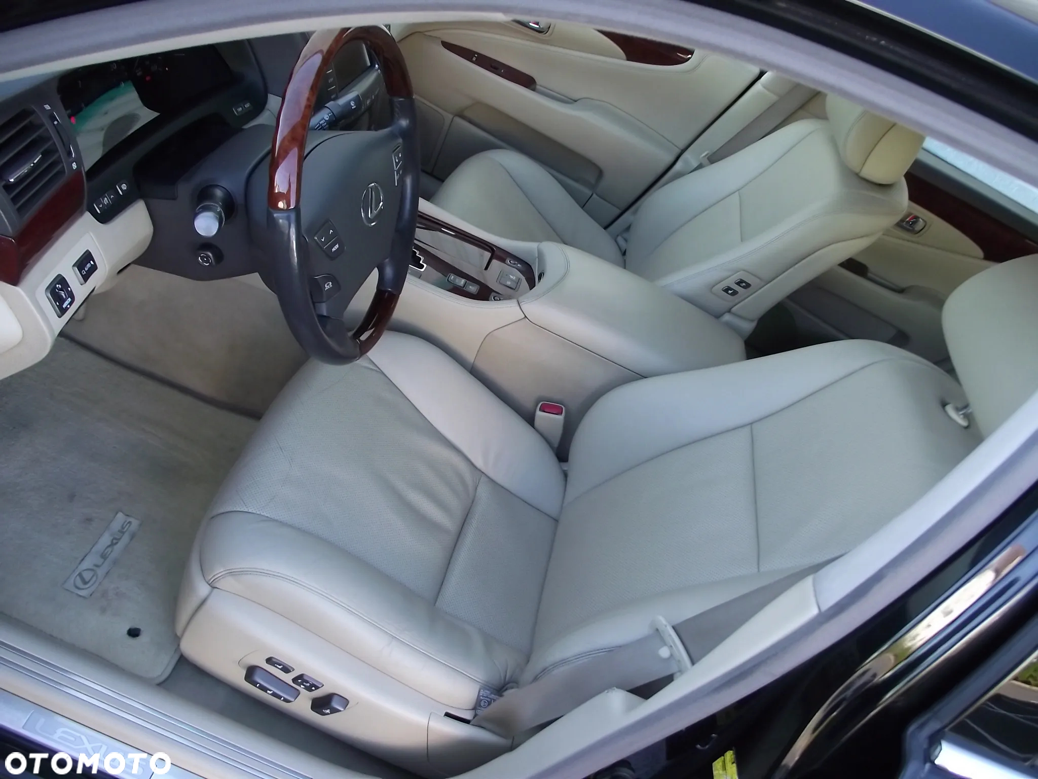 Lexus LS 460 Impression Line - 18
