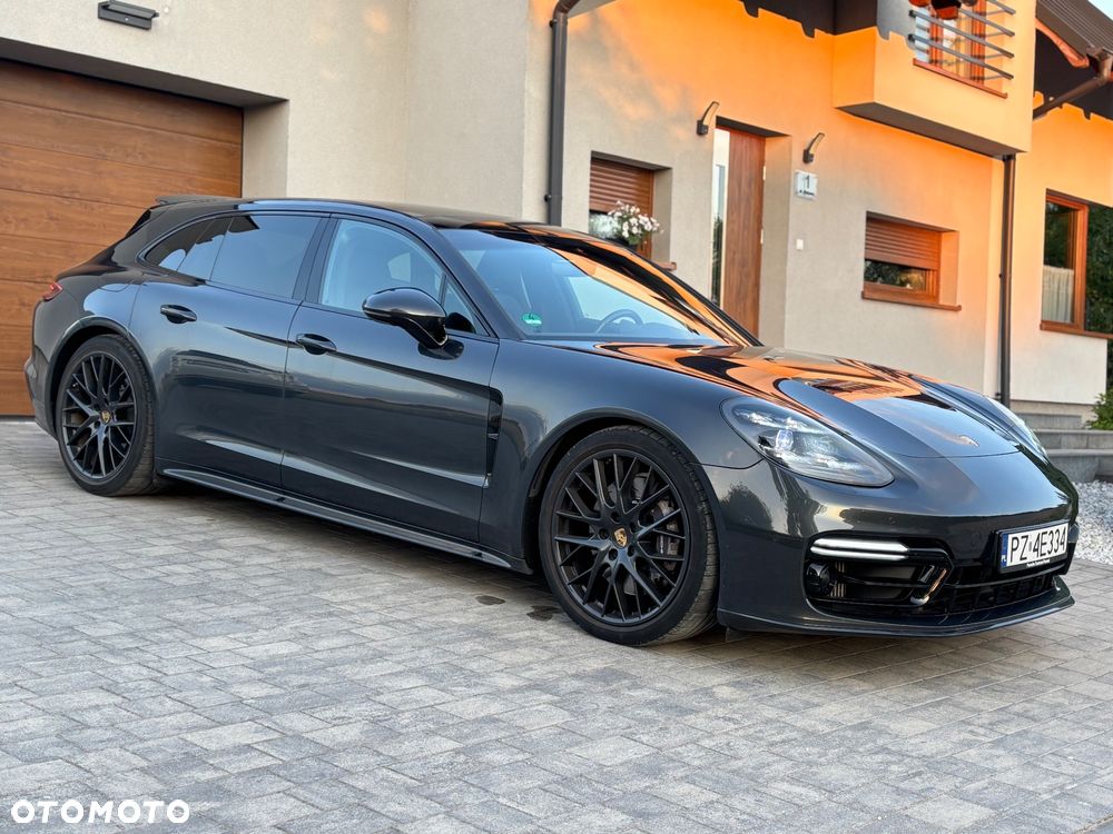 Porsche Panamera 4 Sport Turismo - 15