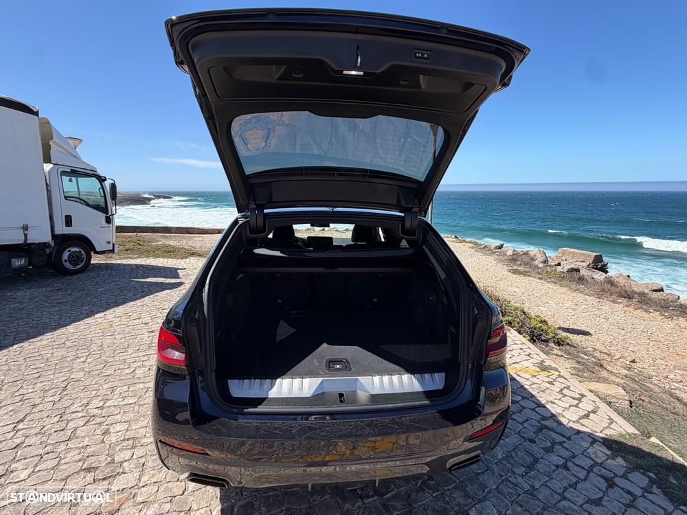 BMW 530 e Pack Desportivo M - 4