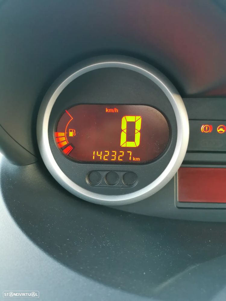 Renault Twingo 1.5 dCi Dynamique S - 8