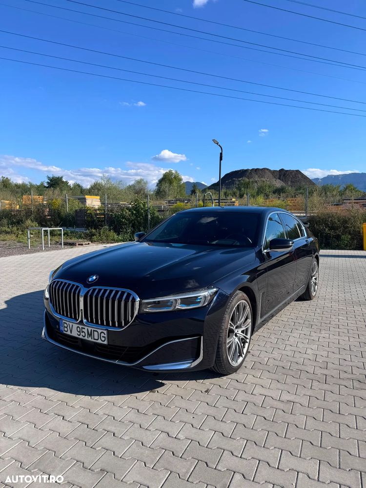 BMW Seria 7 745e - 1