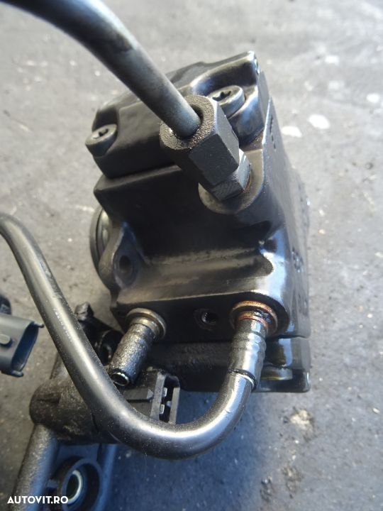 Vand Pompa Inalta Presiune Hyundai Tucson 2.0 CRDI Euro 3 din 2006 cod: 0445010038 - 2