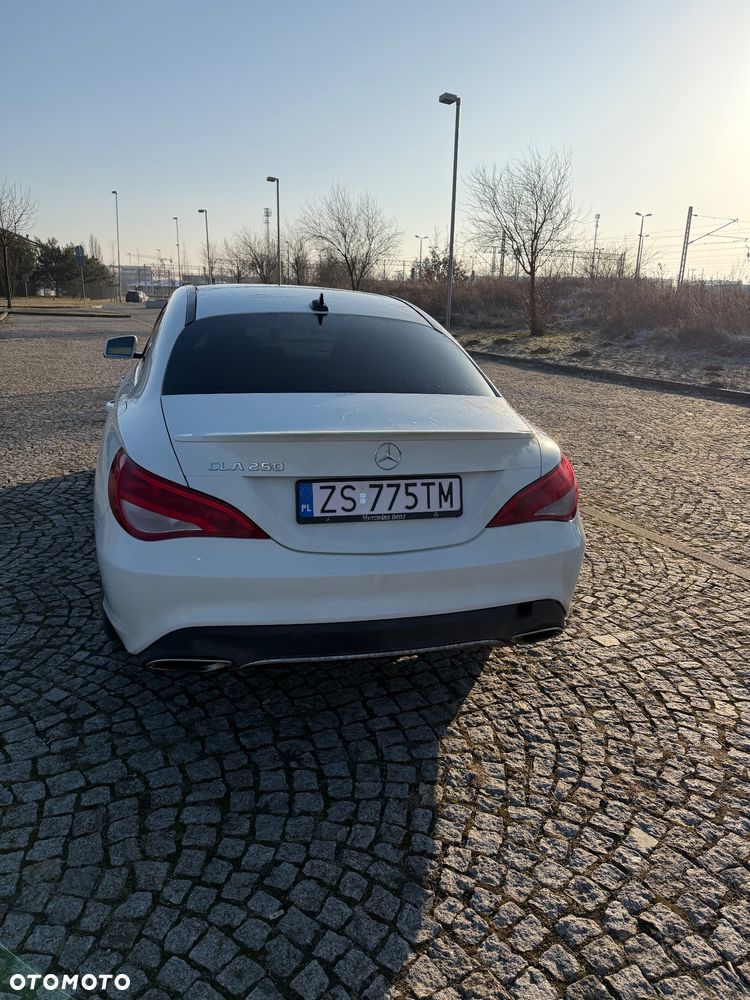 Mercedes-Benz CLA 250 7G-DCT - 4
